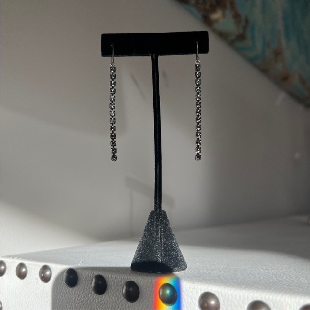 Sabika Drop Earrings - Gray